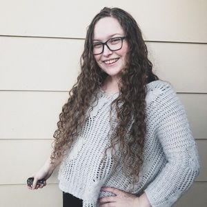 Meet your Posher, Abigail